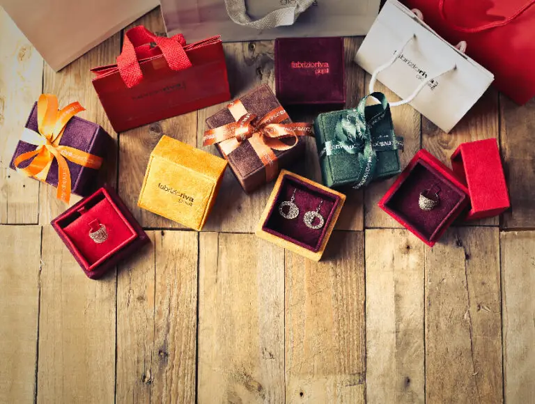 Why Make Your Custom Gift Bags and Boxes with